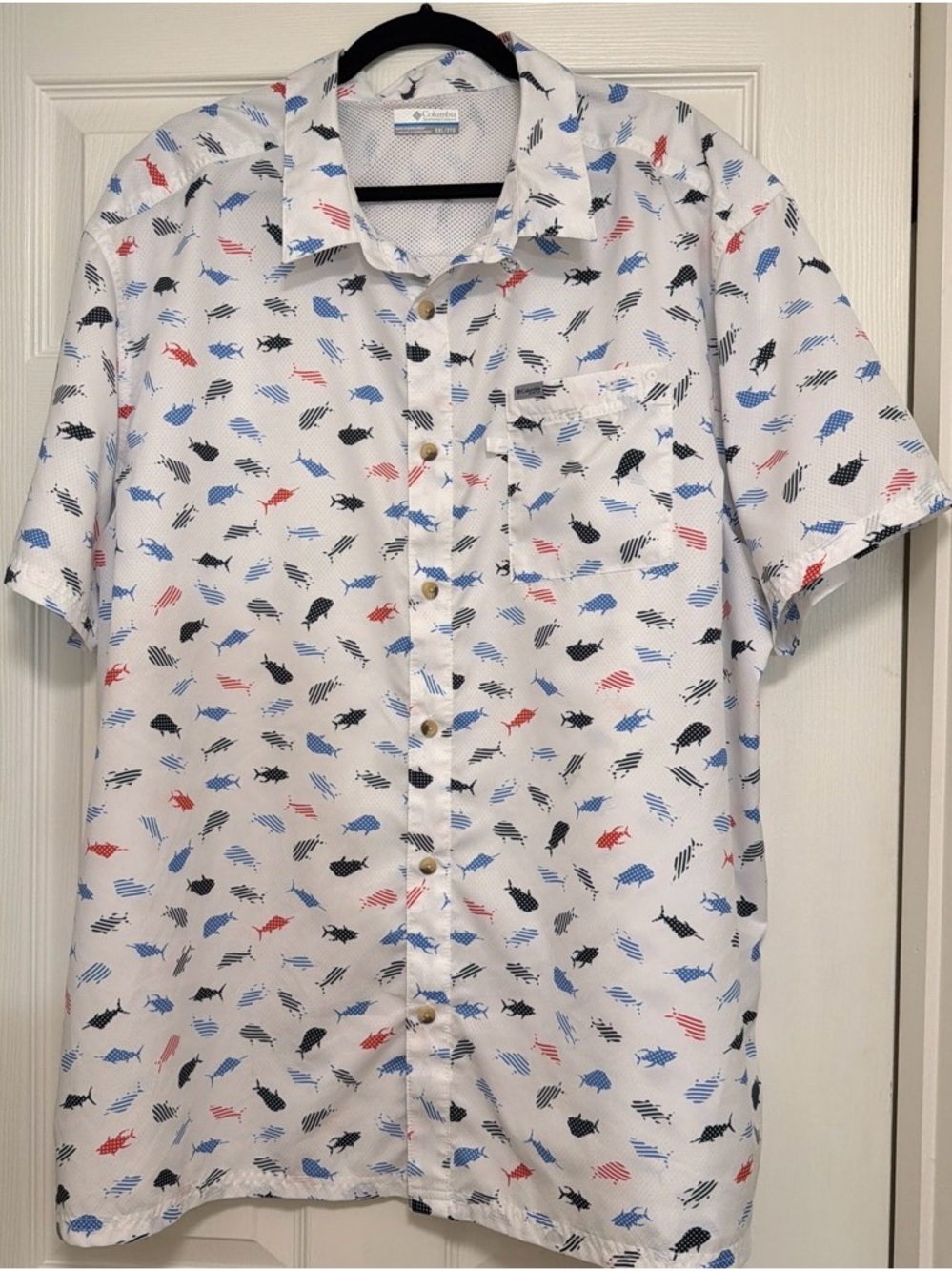 Men's White Short-Sleeve Button-Down Shirt with Blue, Red & Black Fish Print